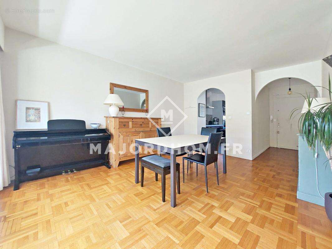 Appartement à MARSEILLE-9E
