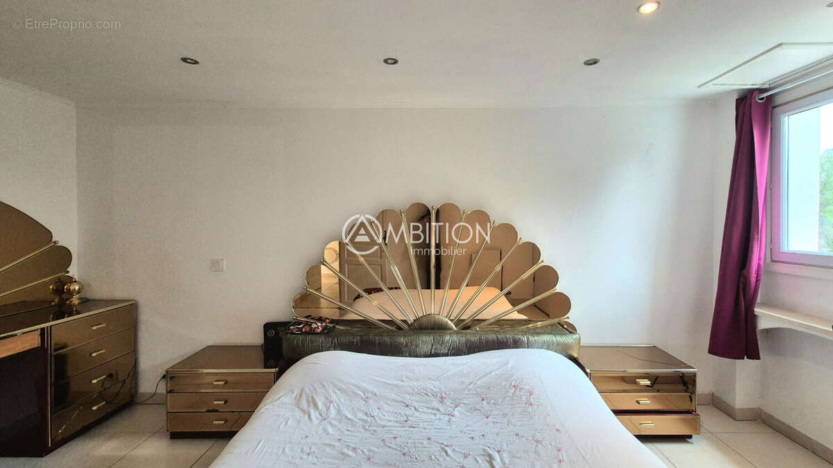 Maison à TOURRETTES