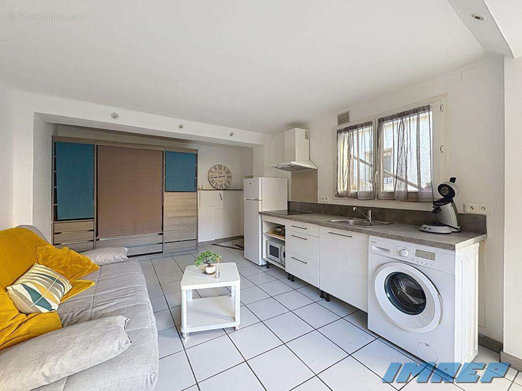 Appartement à MARSEILLE-9E