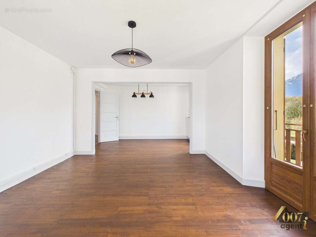 Appartement à NOTRE-DAME-DES-MILLIERES