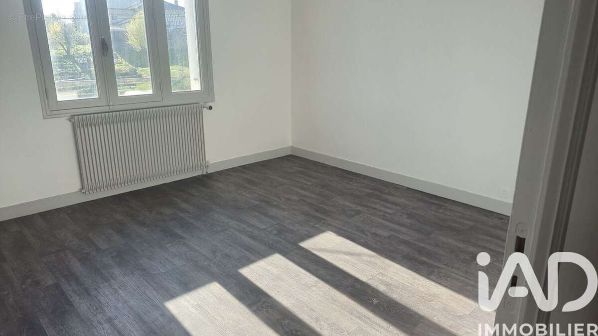 Photo 9 - Maison à SAINT-LEONARD-DE-NOBLAT