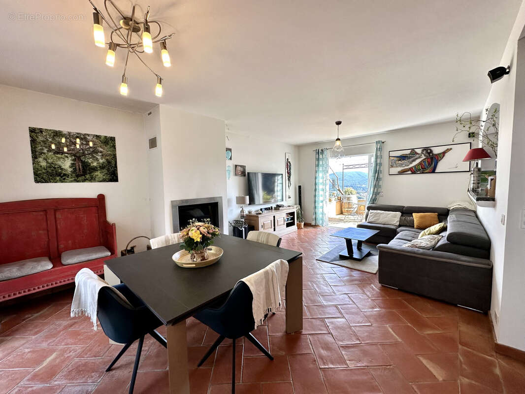 Maison à PLAN-DE-LA-TOUR