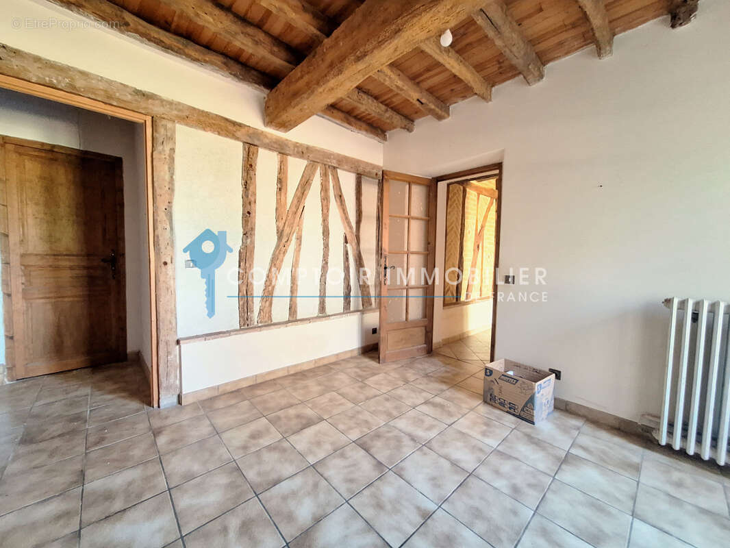 A vendre Dpt 81 Maison à restaurer 6 ch. avec extension, terrain et dépendances - photo 9