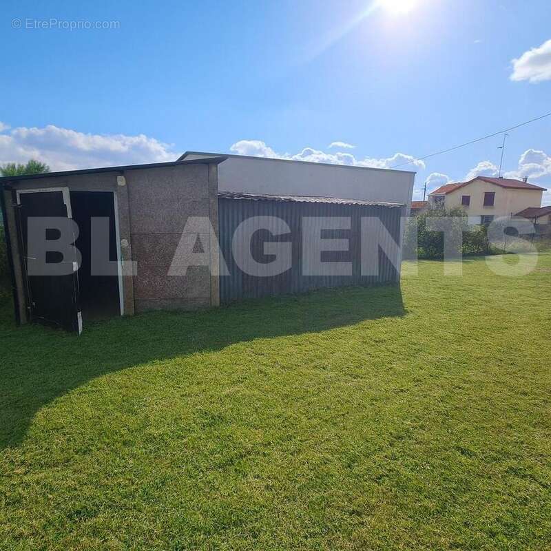 terrain - Terrain à VOUZIERS