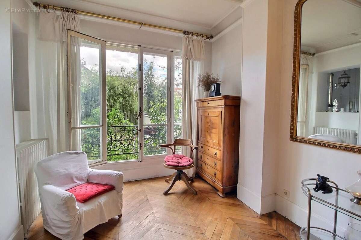 Maison à SAINT-MAUR-DES-FOSSES