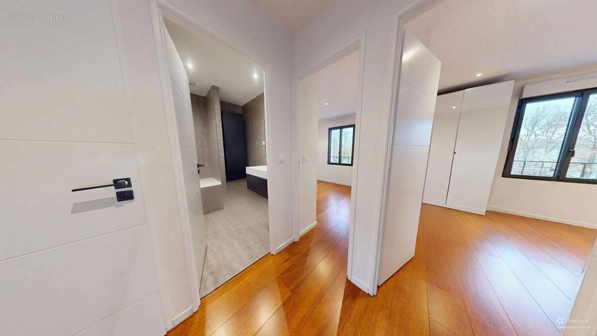 Maison à SAINT-MAUR-DES-FOSSES