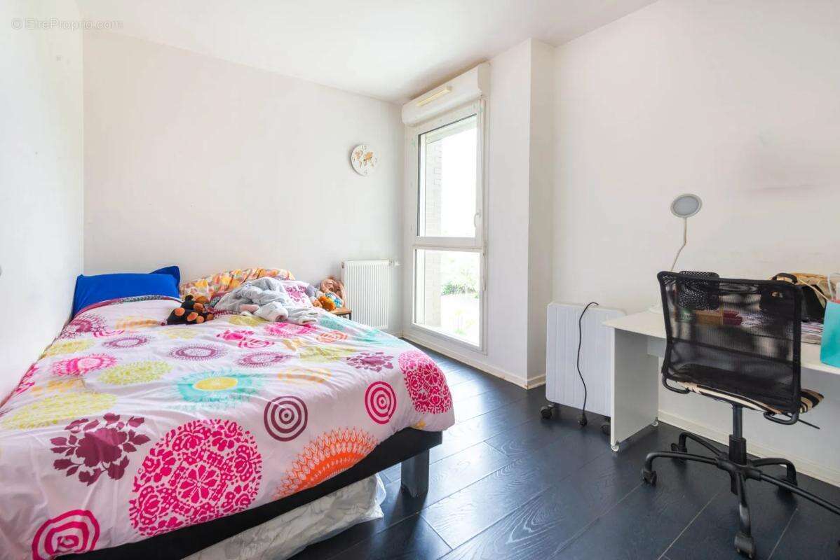 Duplex lumineux 4 pièces à Stains avec extérieurs - photo 7