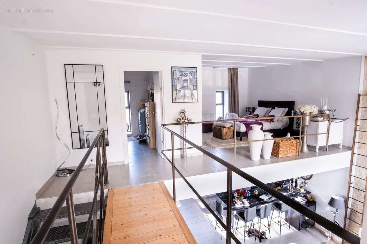 COURSEULLES SUR MER - Loft 107m² avec terrasses et parking - photo 8