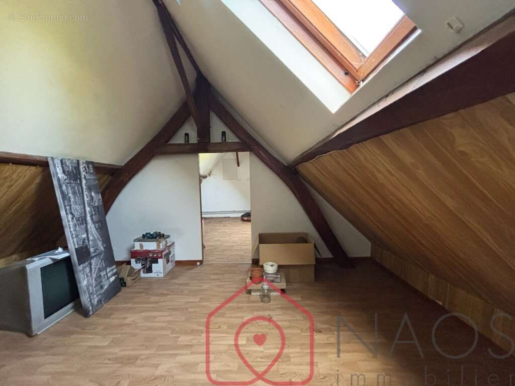 Maison à NESLE-L'HOPITAL