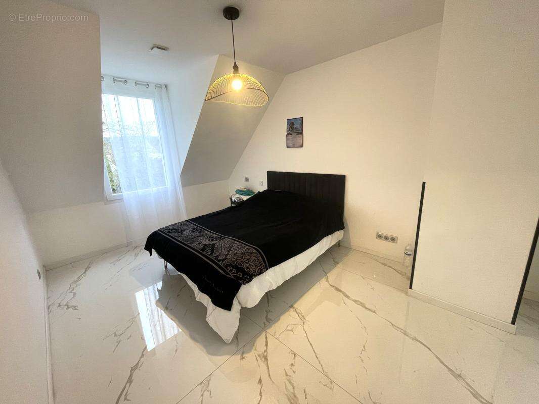 Maison à ROSNY-SUR-SEINE