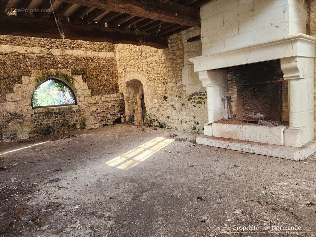 Maison à SAINT-SAMSON-DE-LA-ROQUE