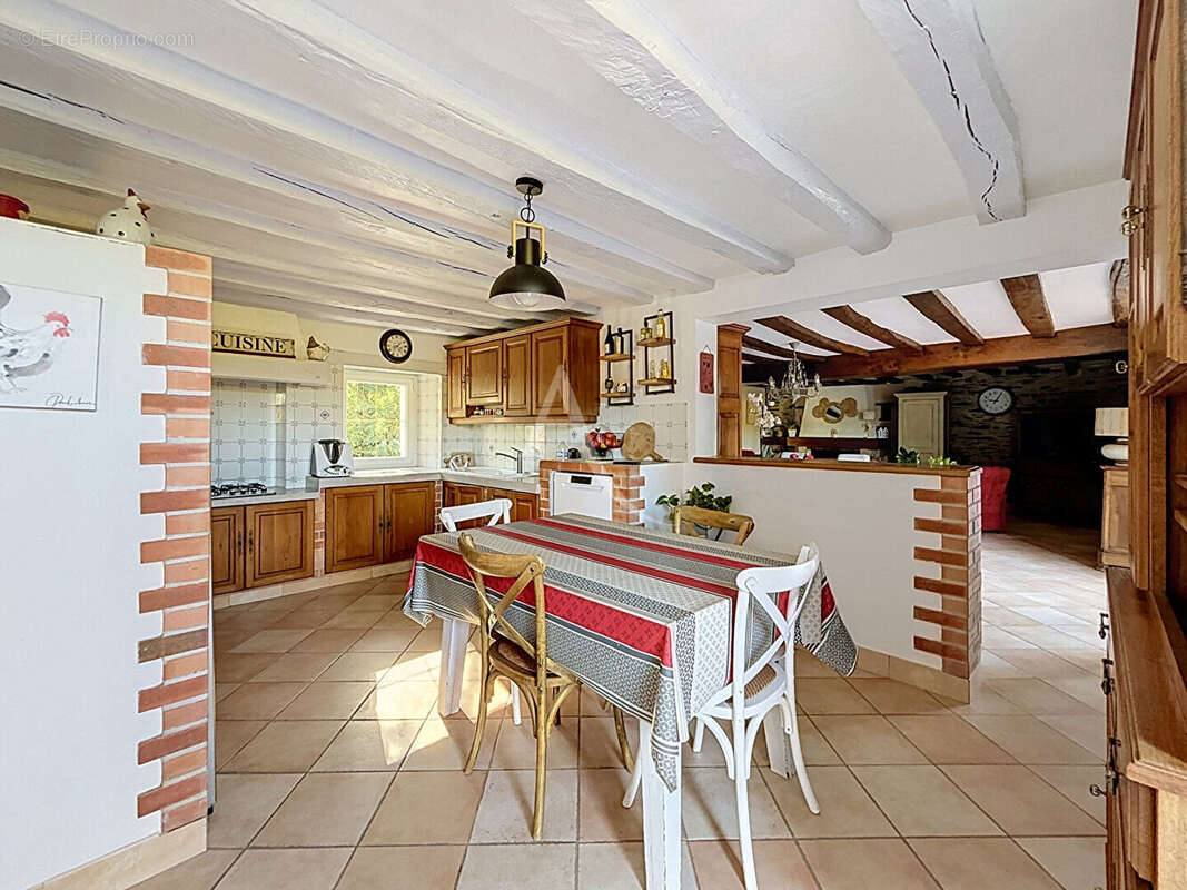 Maison à AVRILLE