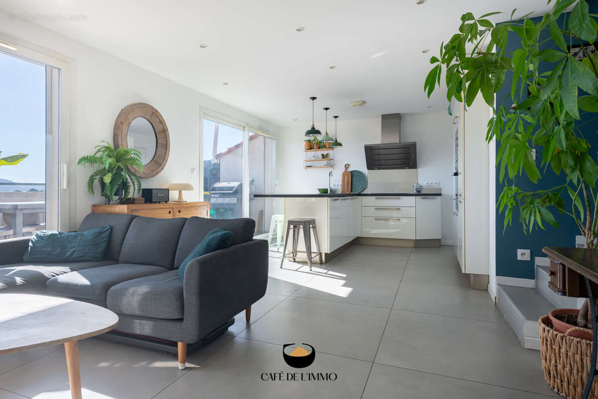 Appartement à MARSEILLE-12E