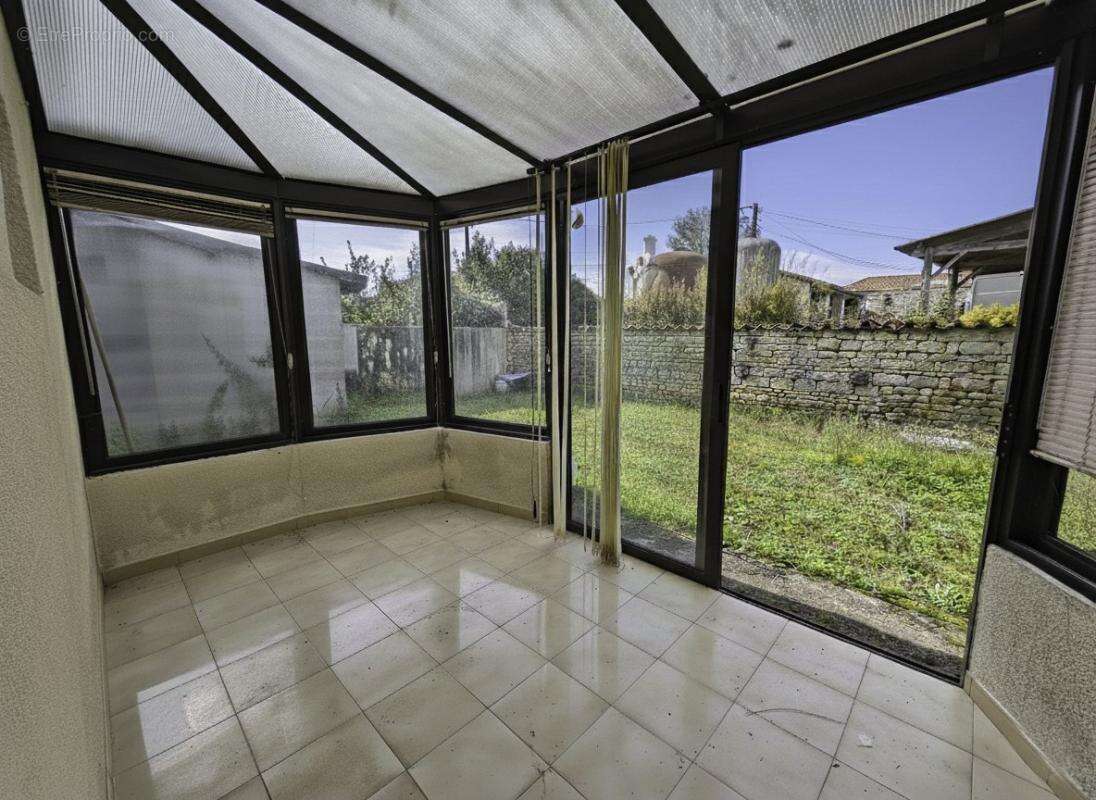 Maison à AUTHON-EBEON