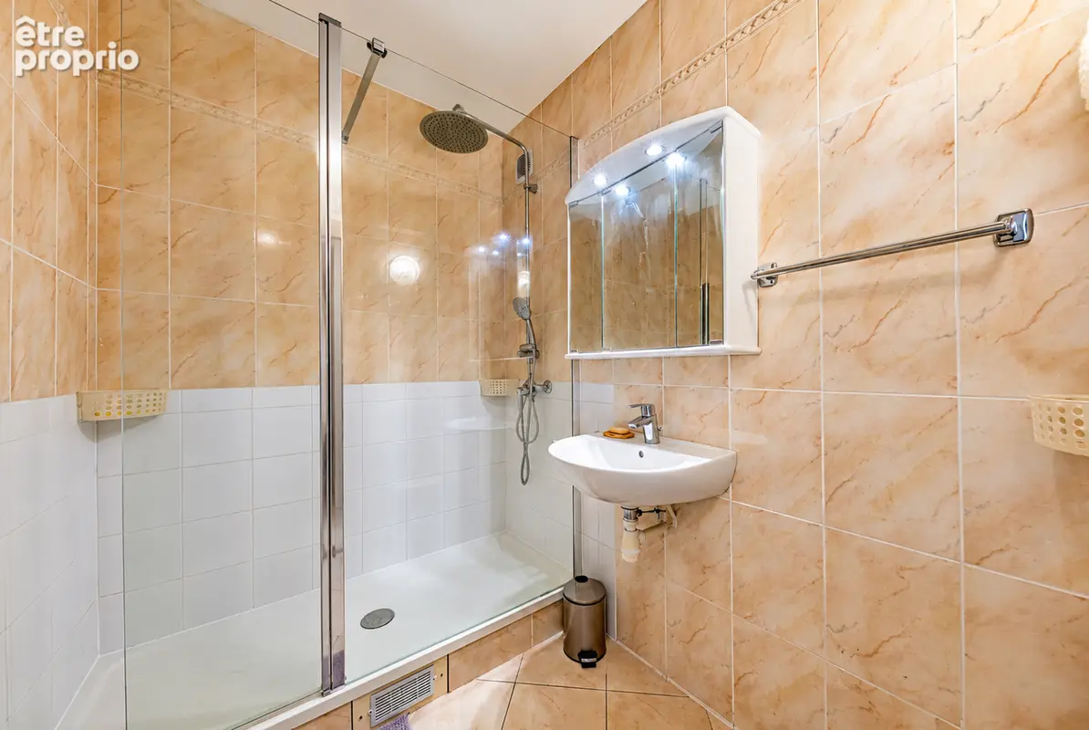 Appartement T5 - Fougères / Jeanne d'Arc - photo 8