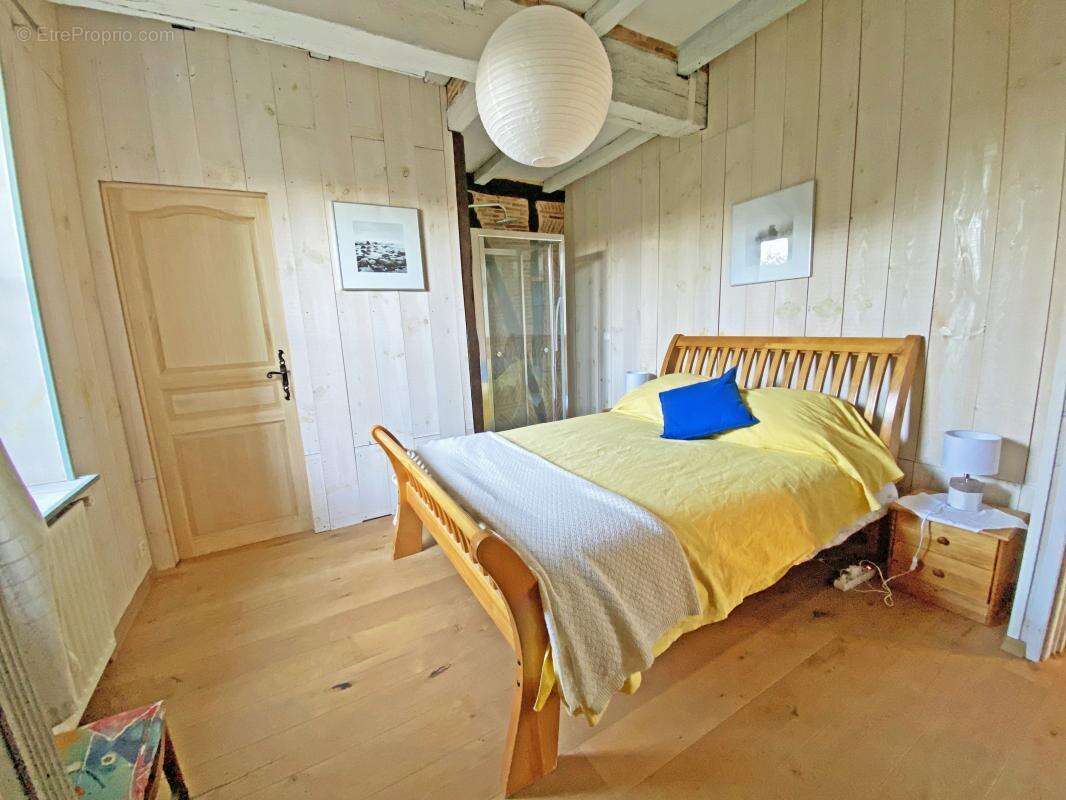 Maison à COURS-DE-PILE