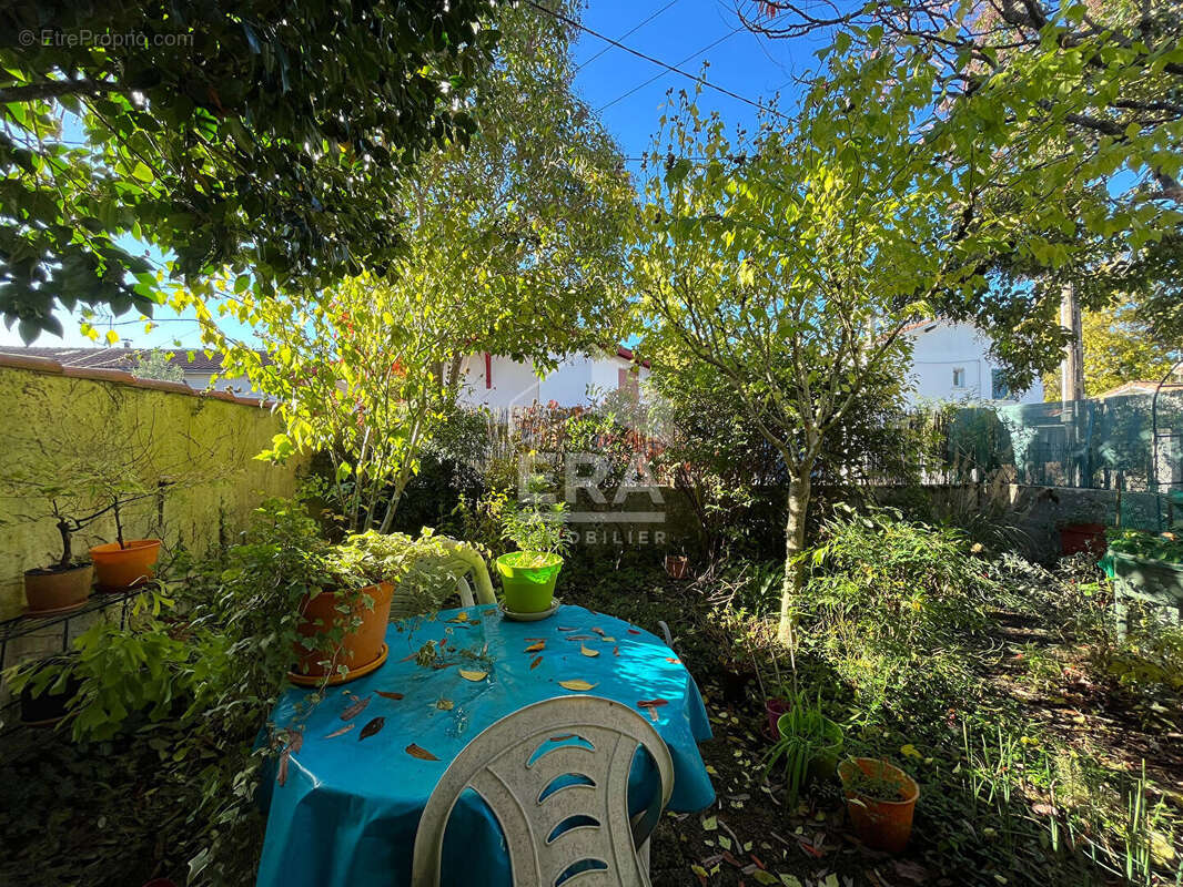 Autre à MONT-DE-MARSAN