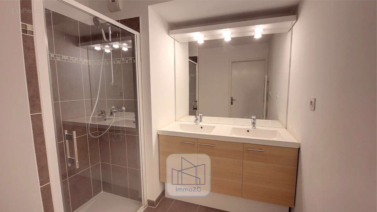 Appartement à SAINT-SEBASTIEN-SUR-LOIRE