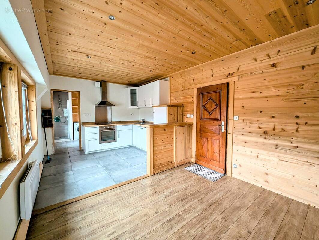 Appartement à TANINGES