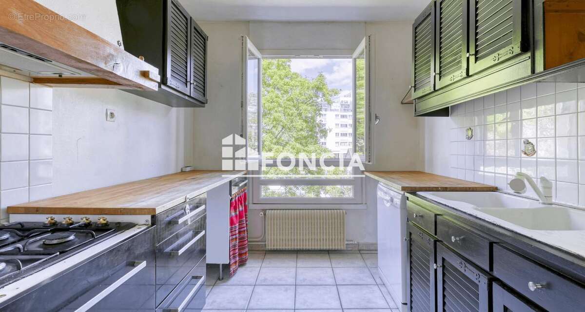 Appartement à BOURG-LA-REINE
