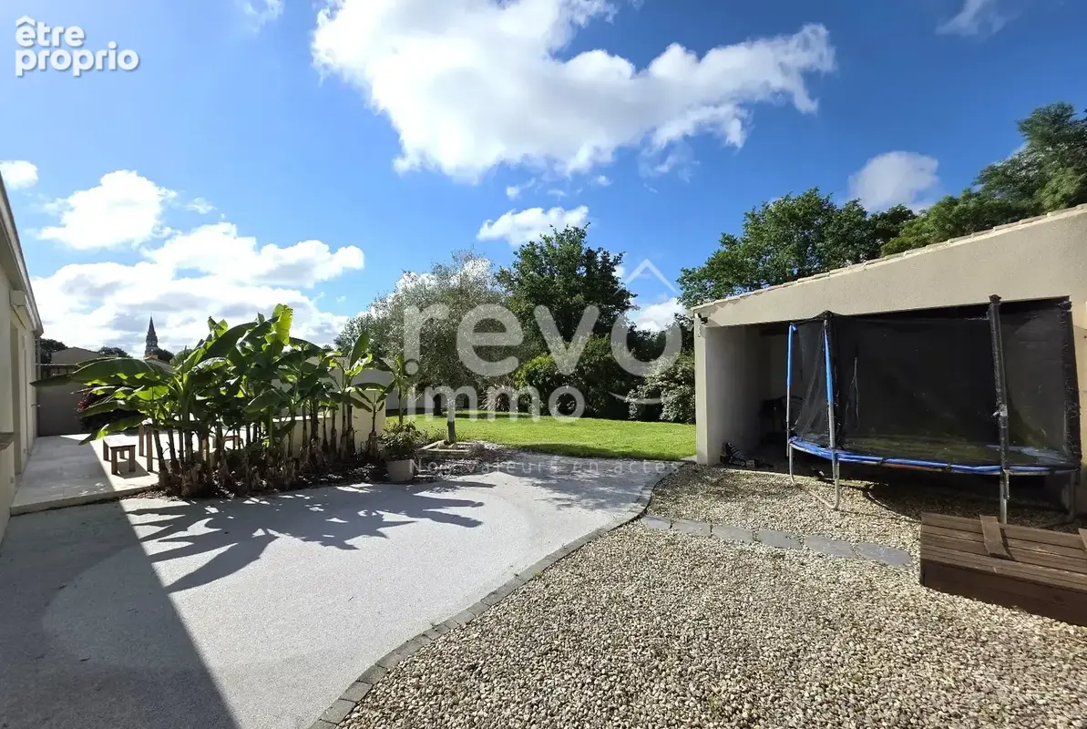 Maison familiale 109m² - 4 chambres - La Limouzinière (44310) - photo 10