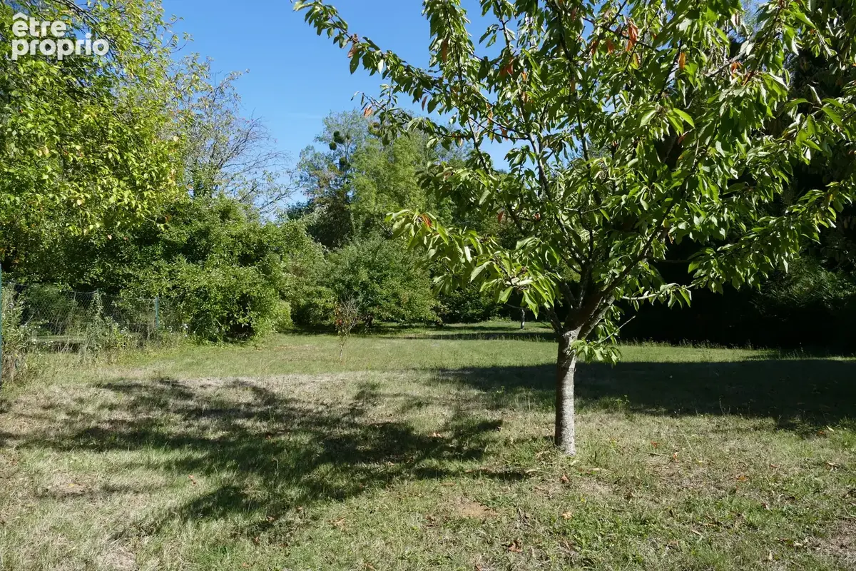 À 10 min de Soissons   Terrain de loisir de 3 135 m2 avec 65 m2 de dépendances - photo 4
