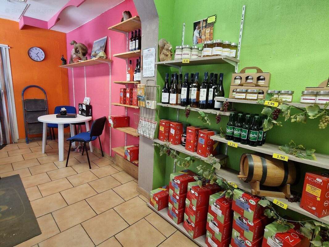 Garage professionel, station essaence et maison d'habitation - photo 18