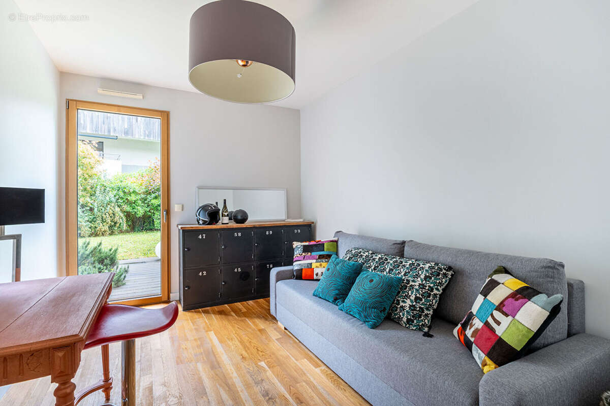 SOUS COMPROMIS Rez-de-Jardin de 4 pièces - Ecully - photo 10