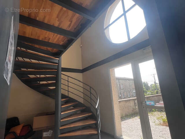 Commerce à SAINT-BARTHELEMY-LESTRA