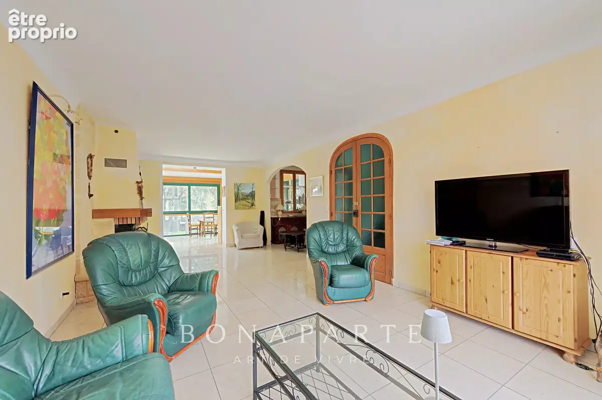 Poissy (78) - maison familiale - 12 pieces - photo 10