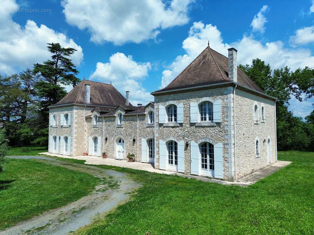 Élégant château de la fin du XXᵉ siècle avec maison d’amis — à 30 minutes de Saint-Émilion - photo 14