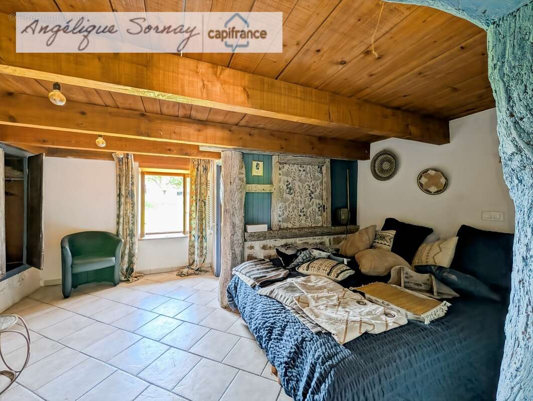 longère avec dépendances sur 3 115 m² – Francheville 39230 - photo 31
