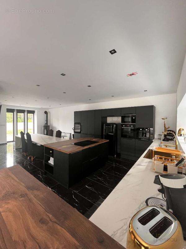 Maison 244 m² à Feignies  - photo 10