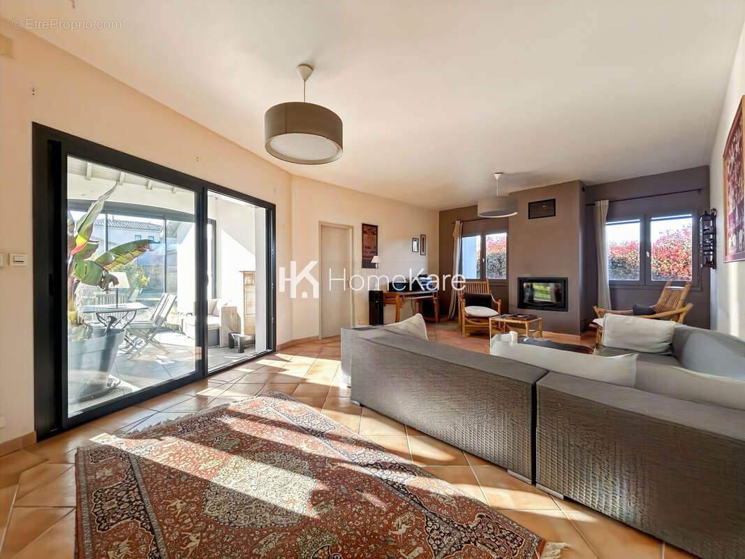 Maison à FONTENILLES