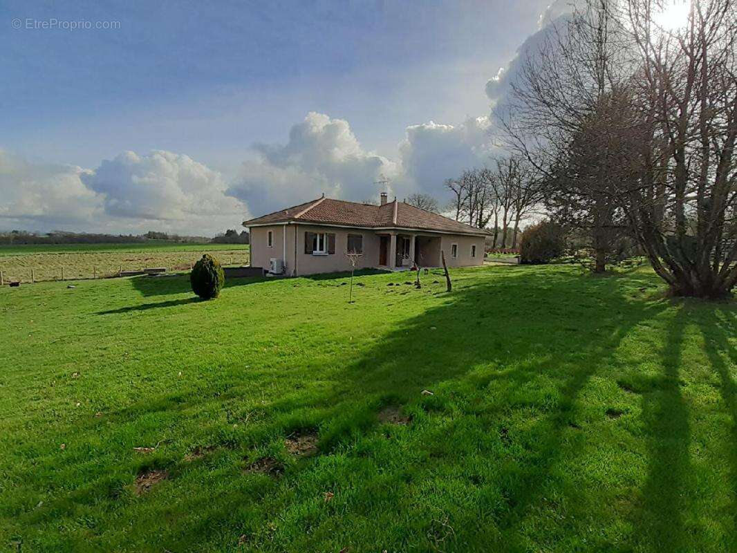 Maison à SEREILHAC