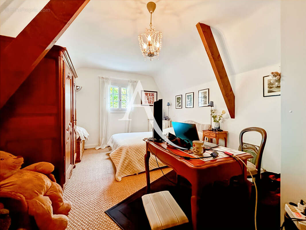 Maison à LES ESSARTS-LE-ROI