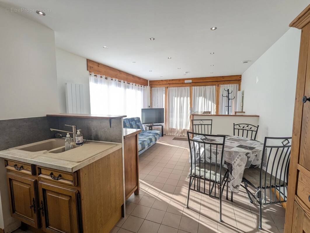 Appartement à MORILLON