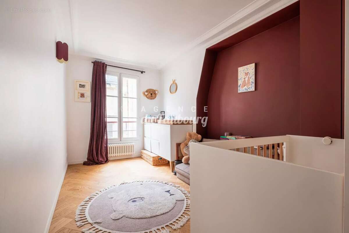 Appartement à PARIS-10E