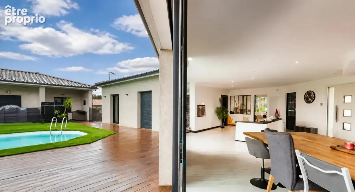 Maison de 8 pièces de 244 m² à Montauban - photo 5