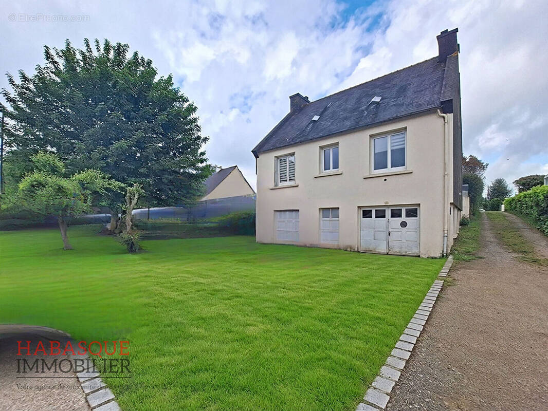 Maison à BRENNILIS
