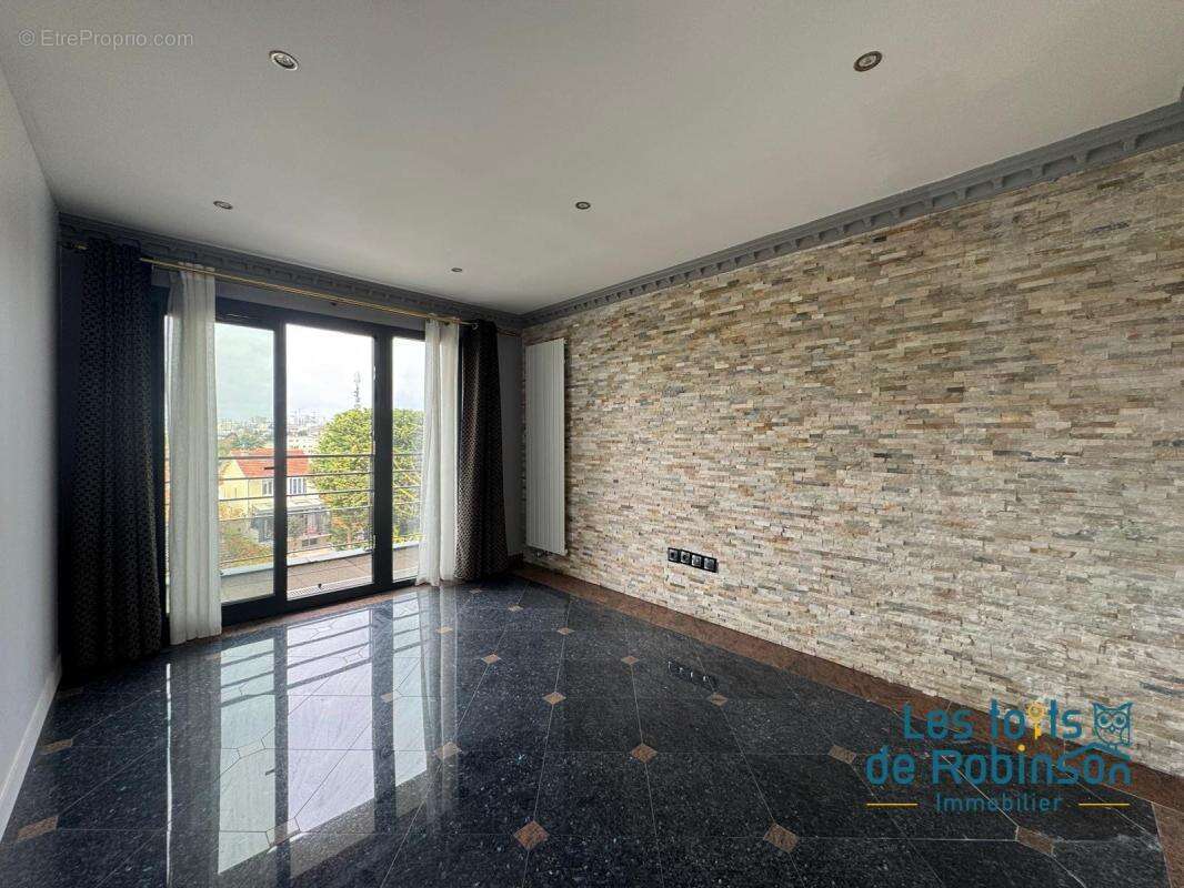 Appartement à L'HAY-LES-ROSES