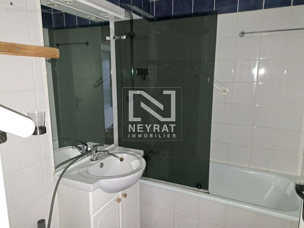 Appartement 64 m² à Luzy  - photo 3