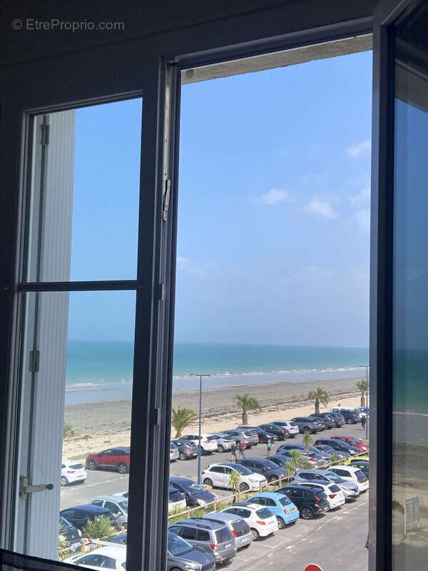 Appartement à DONVILLE-LES-BAINS