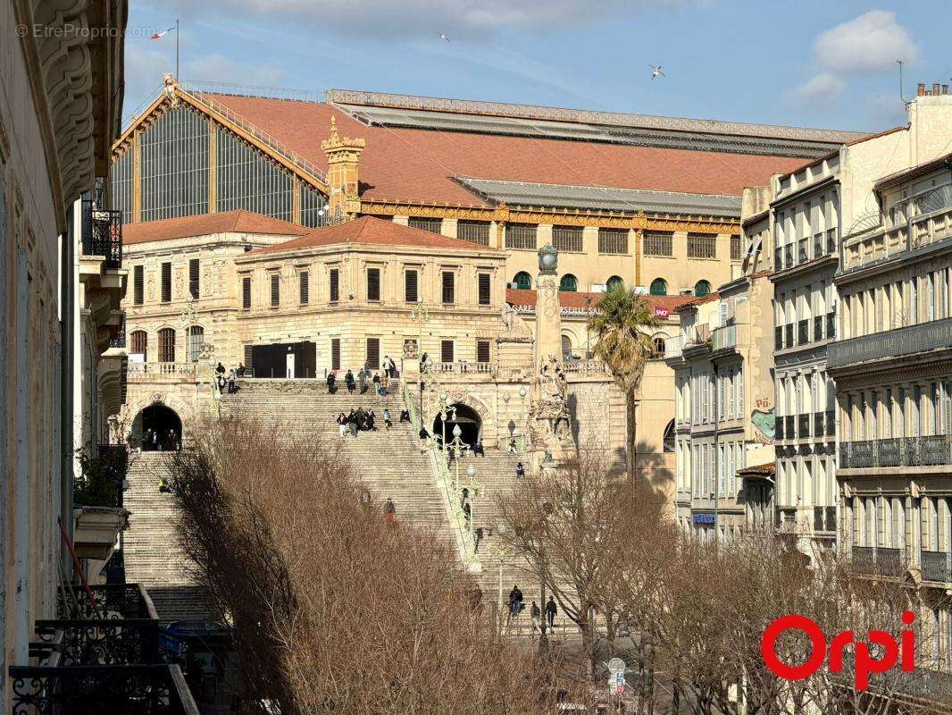 Appartement à MARSEILLE-1E