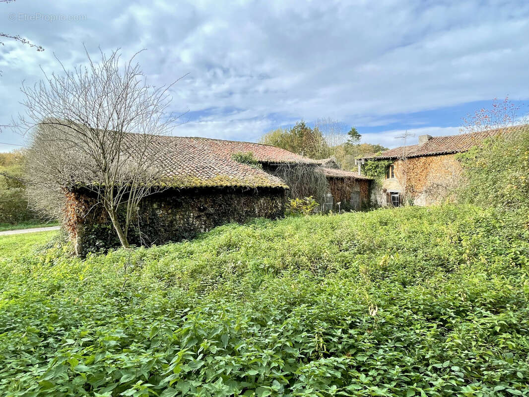 Maison à SAINT-CHRISTOPHE
