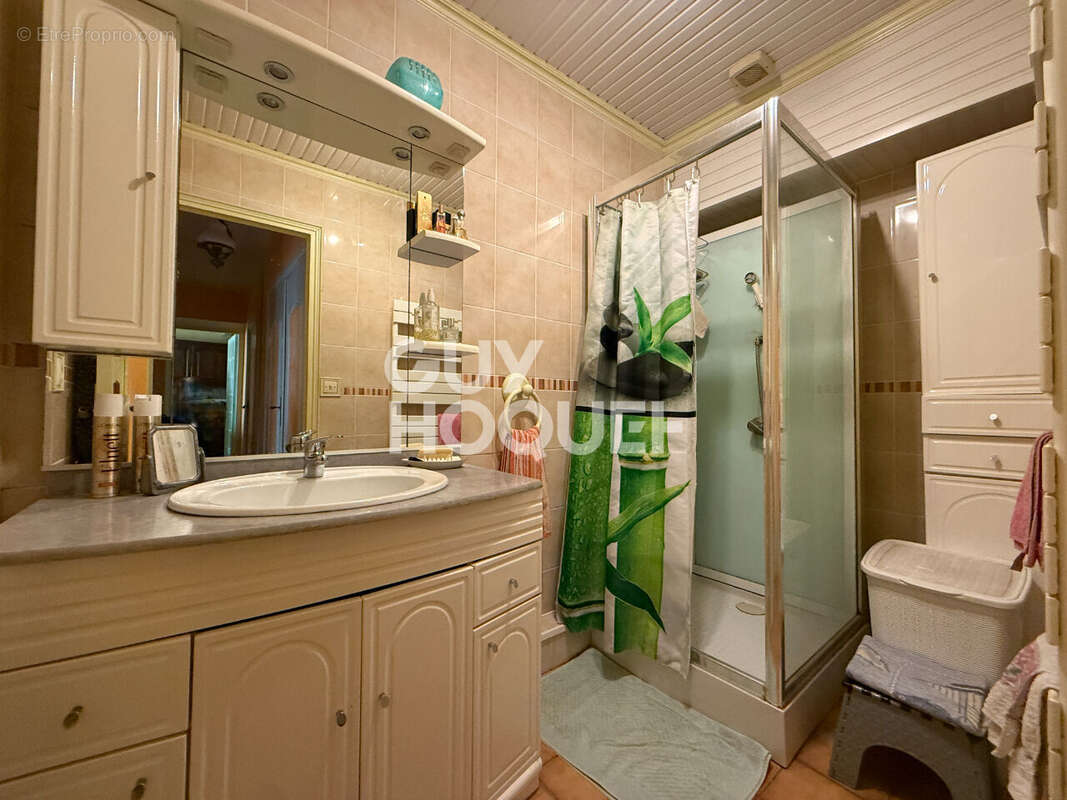 Maison à SAINT-ANDEOL-LE-CHATEAU