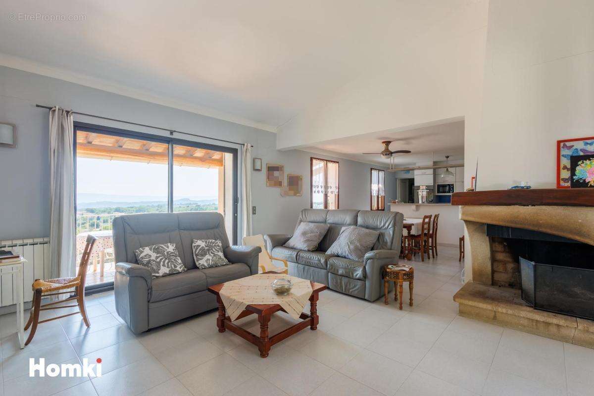 Maison/Villa T5 de 148 m2 à Saint-Saturnin-lès-Apt 84490 - photo 4