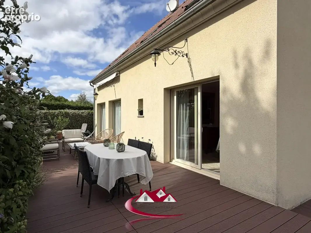 Maison à HOUDAN