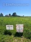 Terrain à SAINT-QUENTIN-DE-BARON