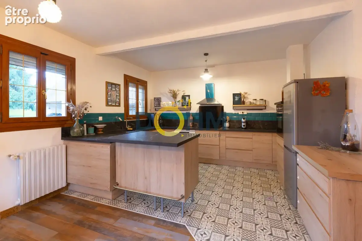 Maison rénovée de standing avec parc arboré et piscine — Proche A43 Chimilin - photo 4